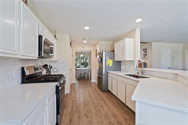 13601 Trail Meadow Lane, Rosharon, TX 77583