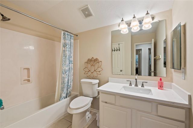 13601 Trail Meadow Lane, Rosharon, TX 77583