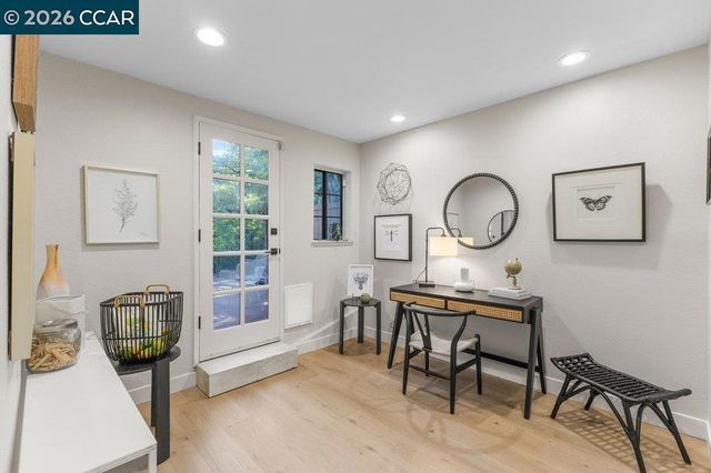 14 Springhill Lane, Lafayette, CA 94929