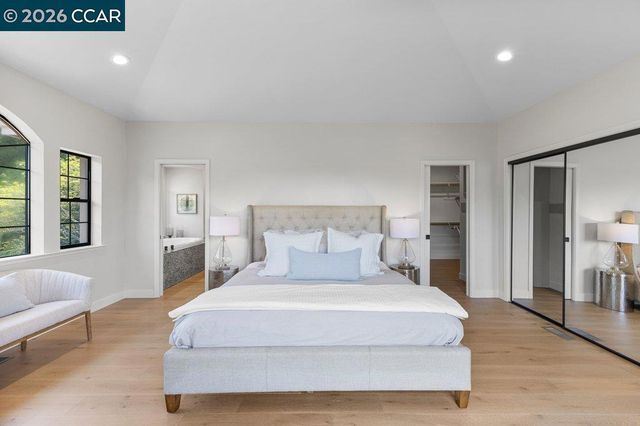 14 Springhill Lane, Lafayette, CA 94929