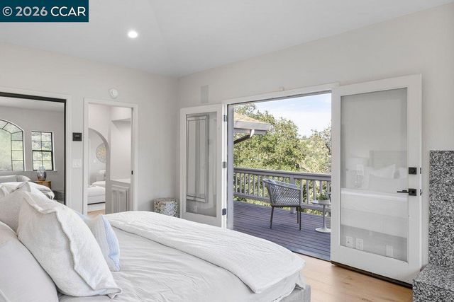 14 Springhill Lane, Lafayette, CA 94929