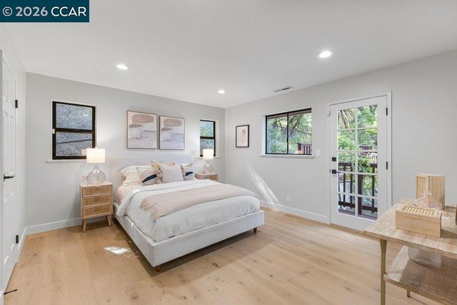 14 Springhill Lane, Lafayette, CA 94929