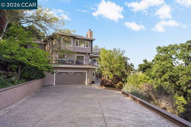 14 Springhill Lane, Lafayette, CA 94929