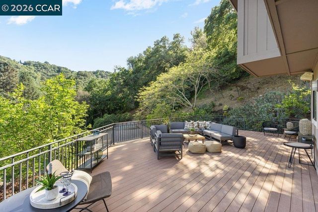 14 Springhill Lane, Lafayette, CA 94929