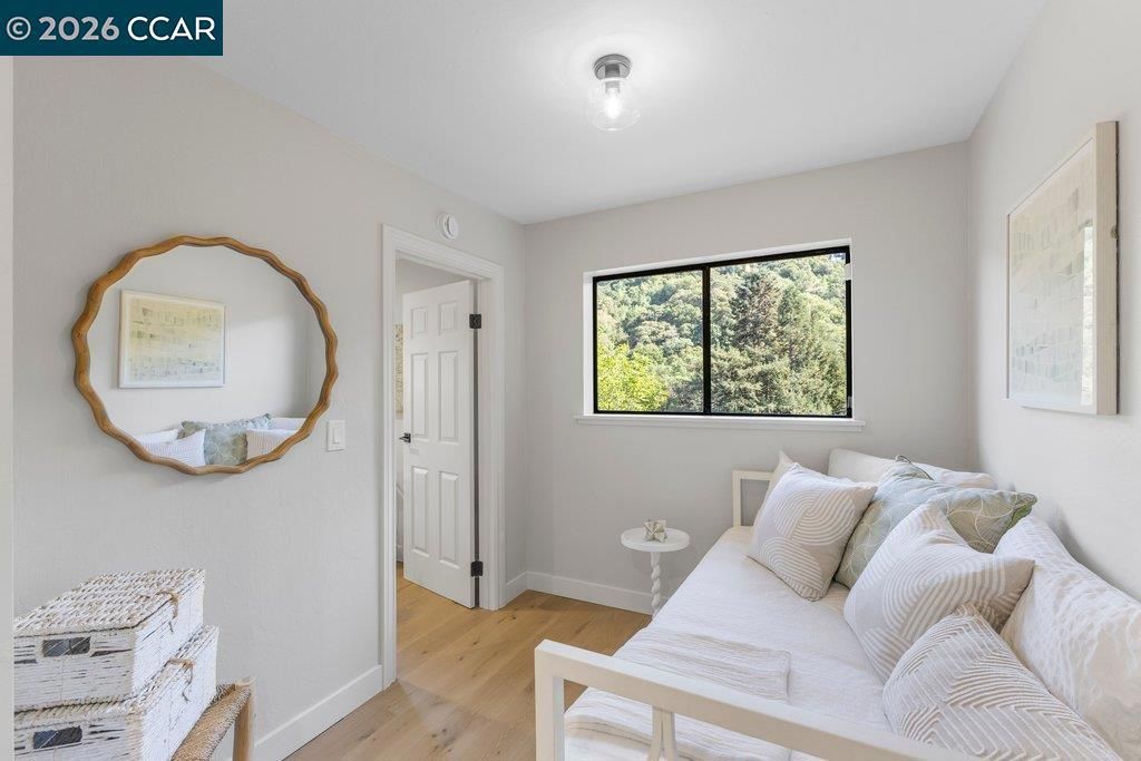 Image 20 of property listing at 14 Springhill Lane, Lafayette, CA 94929