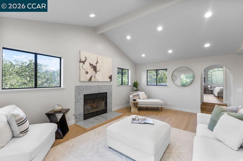 Image 25 of property listing at 14 Springhill Lane, Lafayette, CA 94929