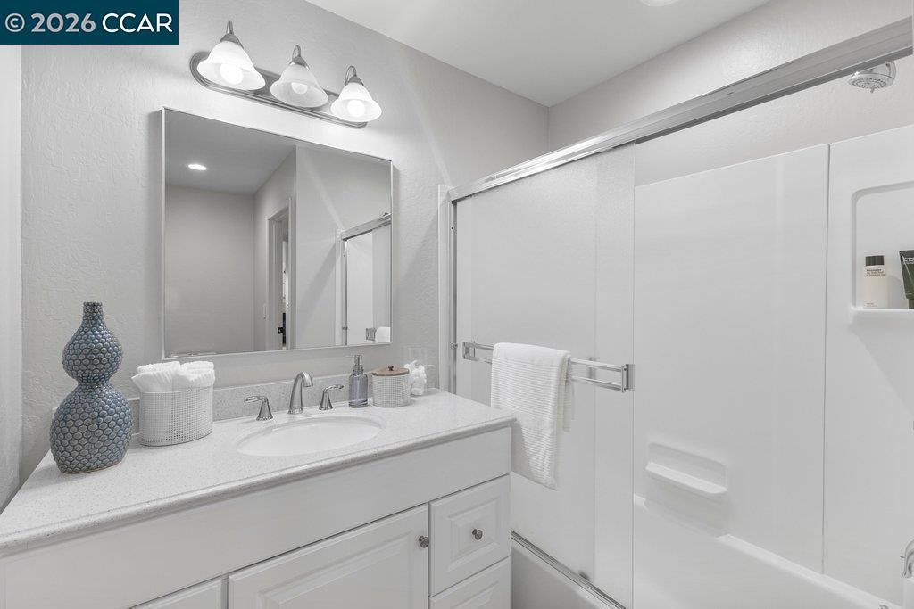 Image 39 of property listing at 14 Springhill Lane, Lafayette, CA 94929