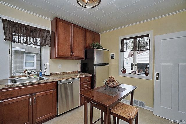 79 Stenzil Street, North Tonawanda, NY 14120
