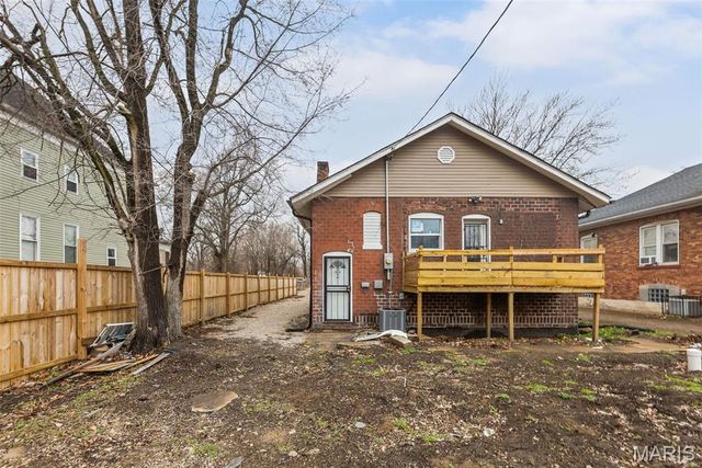 524 N 24th Street, East St Louis, IL 62205