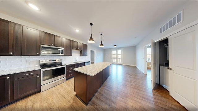 1020 Lusso Avenue, 206, Columbus, OH 43201