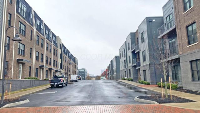 1020 Lusso Avenue, 206, Columbus, OH 43201