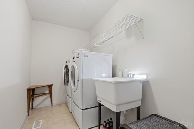 2122 Castle Pines Court, Hamilton, OH 45013