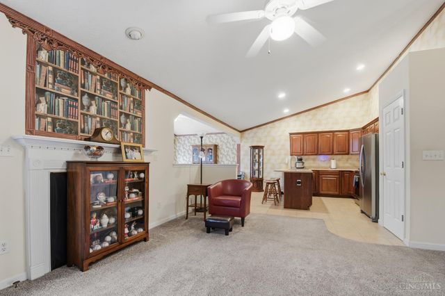 2122 Castle Pines Court, Hamilton, OH 45013