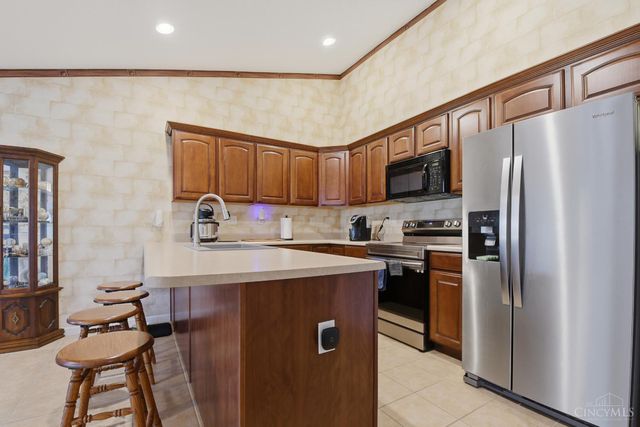 2122 Castle Pines Court, Hamilton, OH 45013