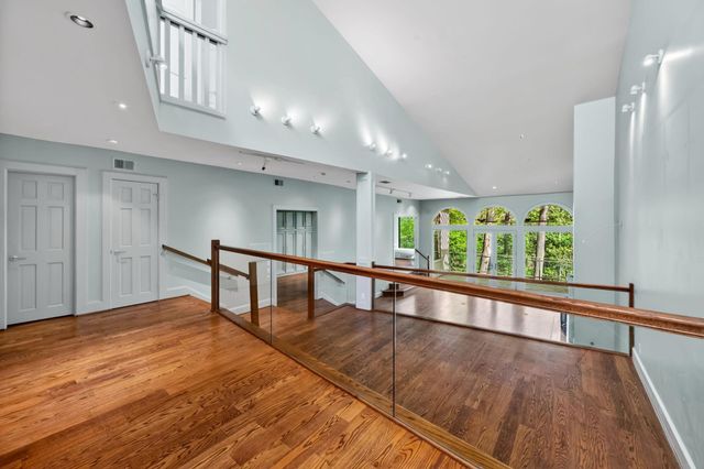 16 Pine Briar Circle, Houston, TX 77056