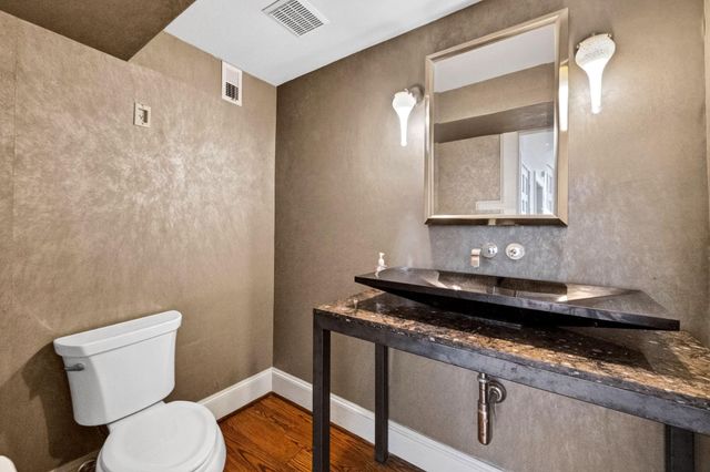 16 Pine Briar Circle, Houston, TX 77056