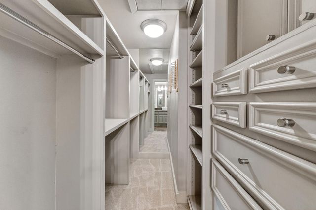 16 Pine Briar Circle, Houston, TX 77056