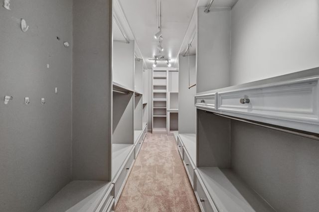 16 Pine Briar Circle, Houston, TX 77056