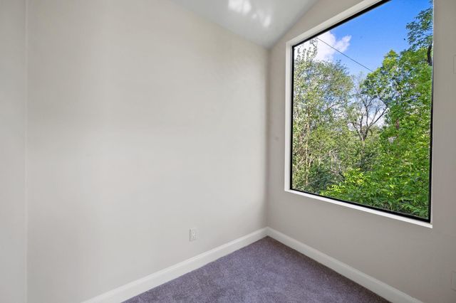 16 Pine Briar Circle, Houston, TX 77056