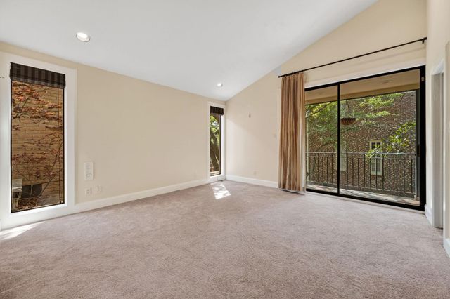 16 Pine Briar Circle, Houston, TX 77056