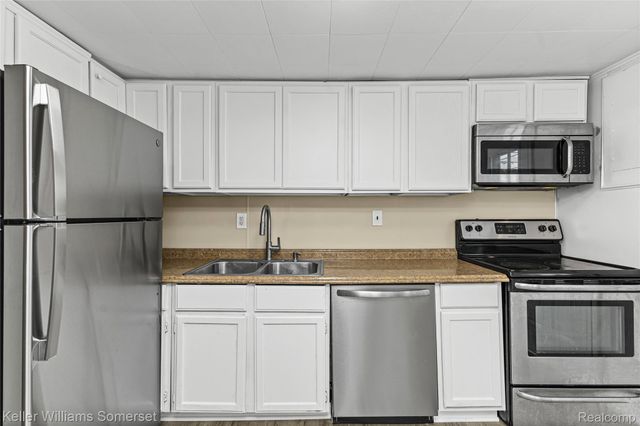 26322 Delton Street, Madison Heights, MI 48071