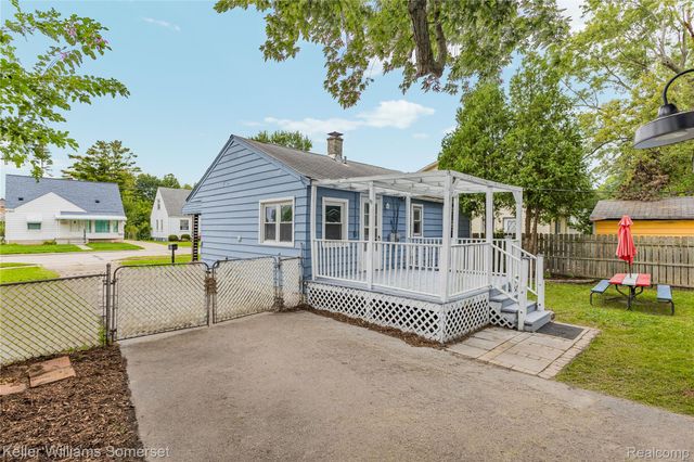 26322 Delton Street, Madison Heights, MI 48071