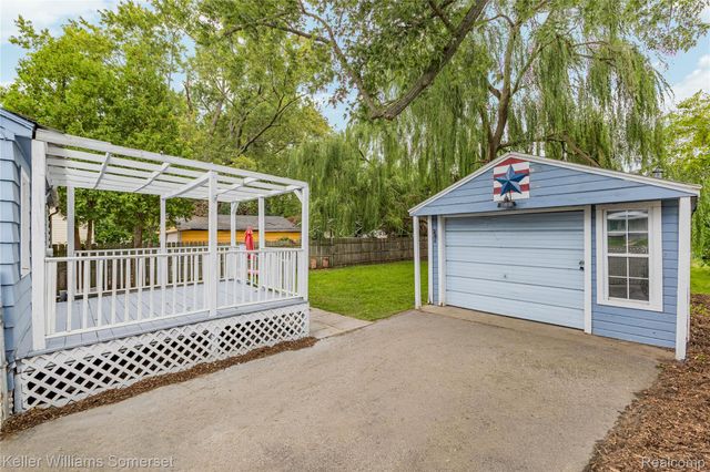 26322 Delton Street, Madison Heights, MI 48071