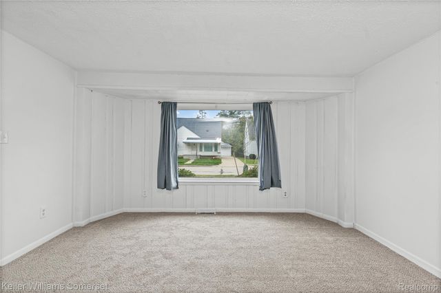 26322 Delton Street, Madison Heights, MI 48071