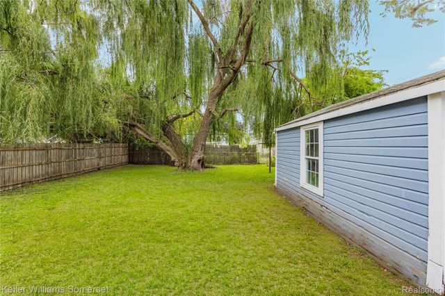 26322 Delton Street, Madison Heights, MI 48071