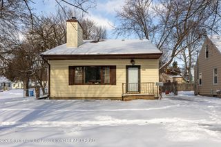705 Hunter Boulevard, Lansing, MI 48910