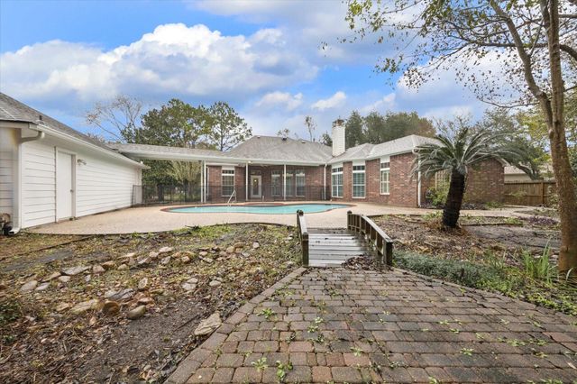 304 Scenic View, Friendswood, TX 77546