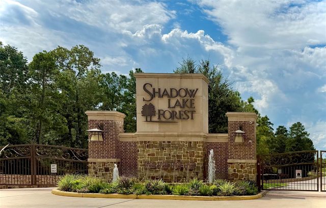 11222 Quiet Lake Drive Drive, Conroe, TX 77304