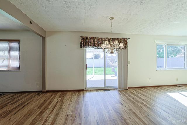 5665 River Road, Fairfield, OH 45014