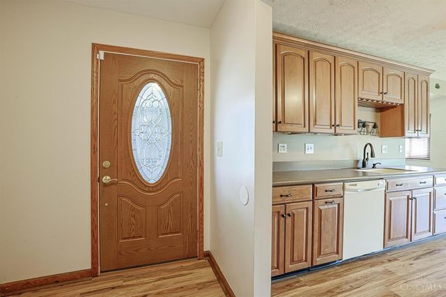 5665 River Road, Fairfield, OH 45014
