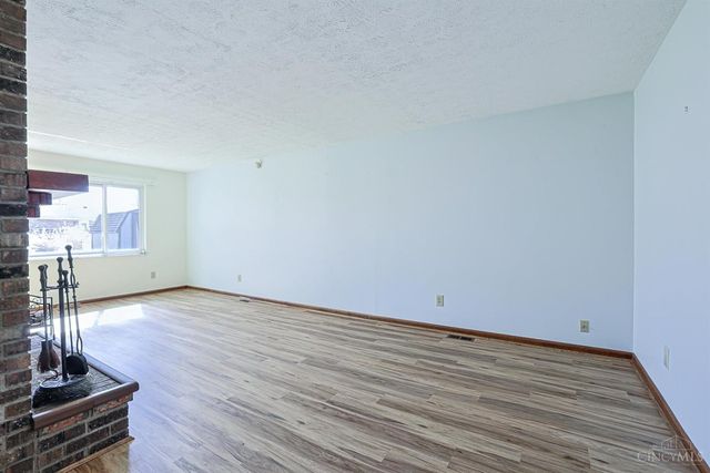 5665 River Road, Fairfield, OH 45014