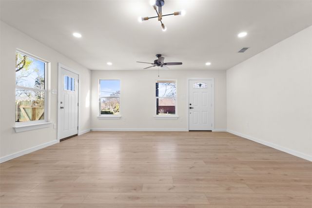 3921 Sheraton Drive, Dallas, TX 75227