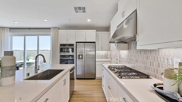 27540 Grand Fir Way, Valencia, CA 91381