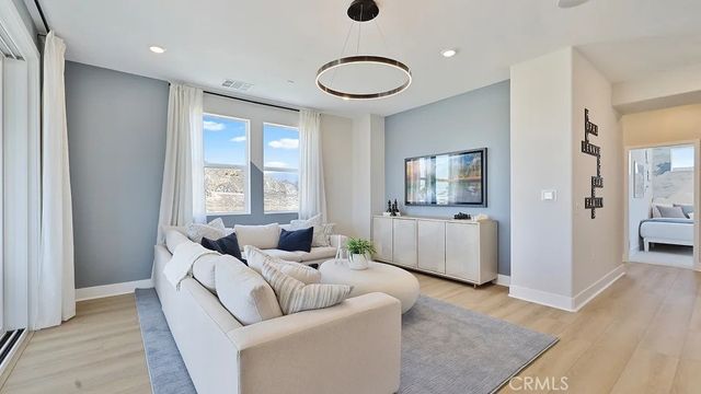 27540 Grand Fir Way, Valencia, CA 91381