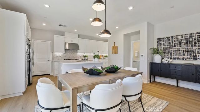 27540 Grand Fir Way, Valencia, CA 91381