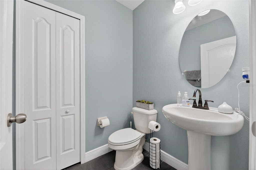 Image 20 of property listing at 1504 TRAILWATER STREET, Ruskin, FL 33570