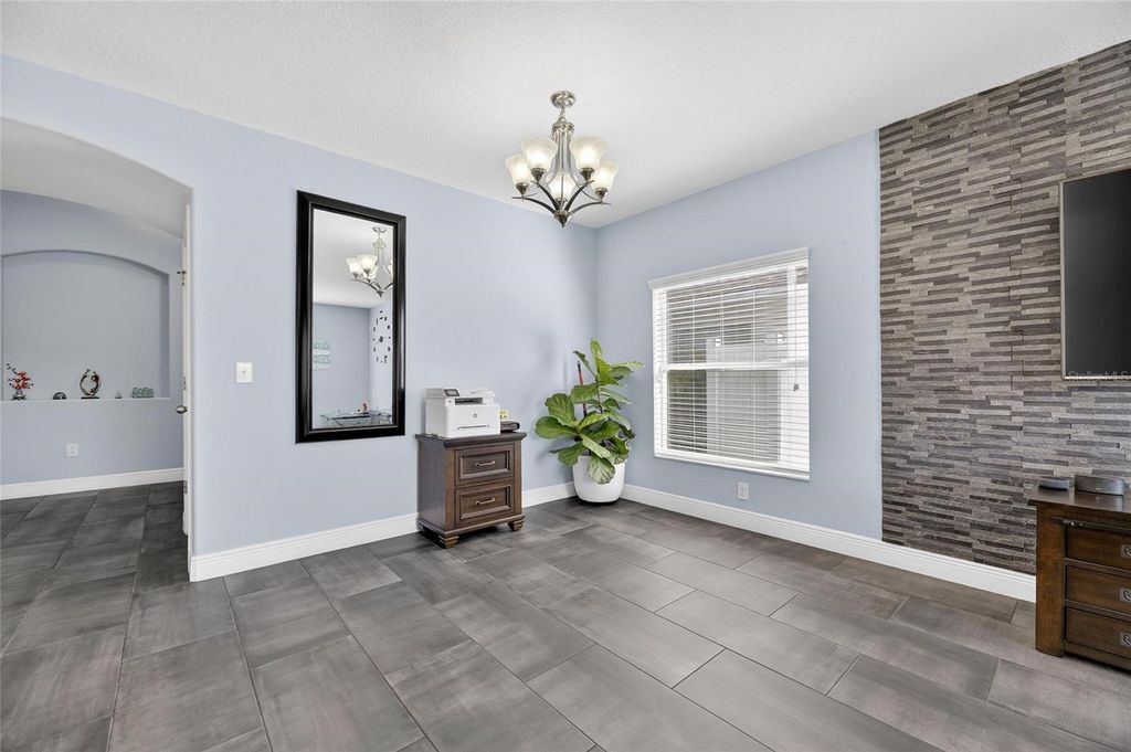 Image 8 of property listing at 1504 TRAILWATER STREET, Ruskin, FL 33570