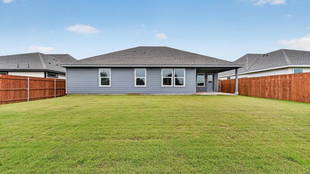 1416 CANTERBURY Trail, Desoto, TX 75115