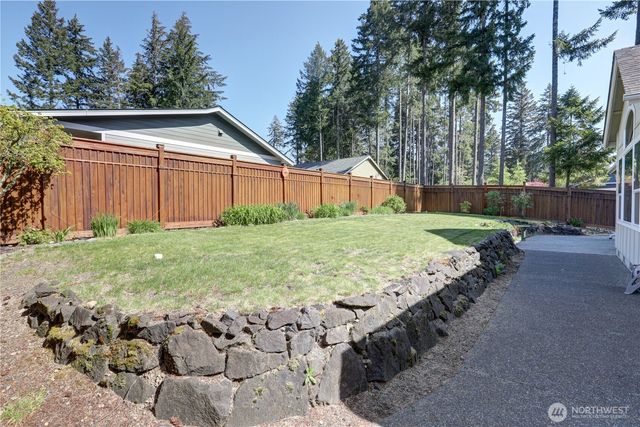 71 E Madrona Lane, Union, WA 98592