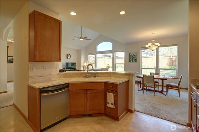 71 E Madrona Lane, Union, WA 98592