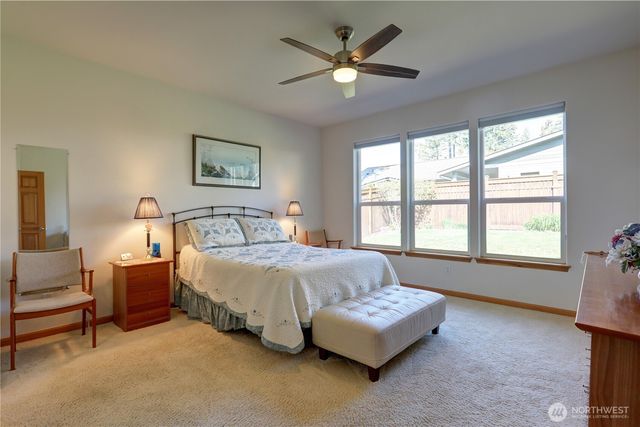 71 E Madrona Lane, Union, WA 98592