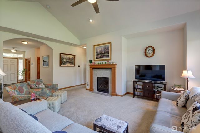 71 E Madrona Lane, Union, WA 98592