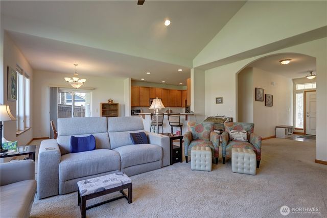71 E Madrona Lane, Union, WA 98592