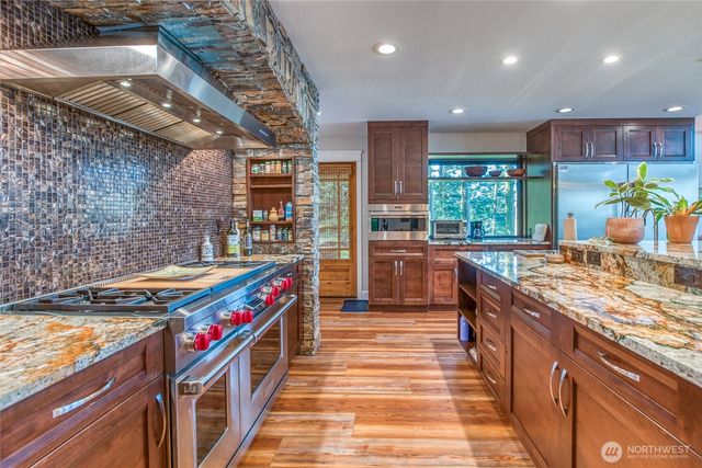 260 Grey Havens Loop, Orcas Island, WA 98280