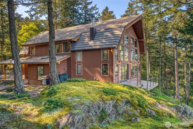 260 Grey Havens Loop, Orcas Island, WA 98280