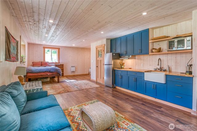 260 Grey Havens Loop, Orcas Island, WA 98280
